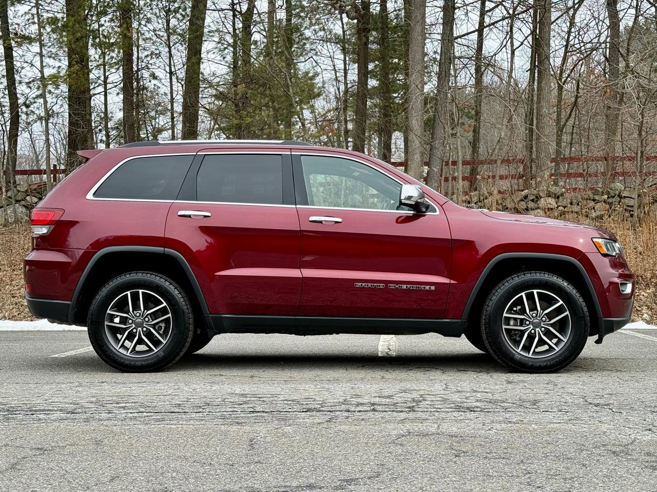 Used 2021 Jeep Grand Cherokee Limited image 4