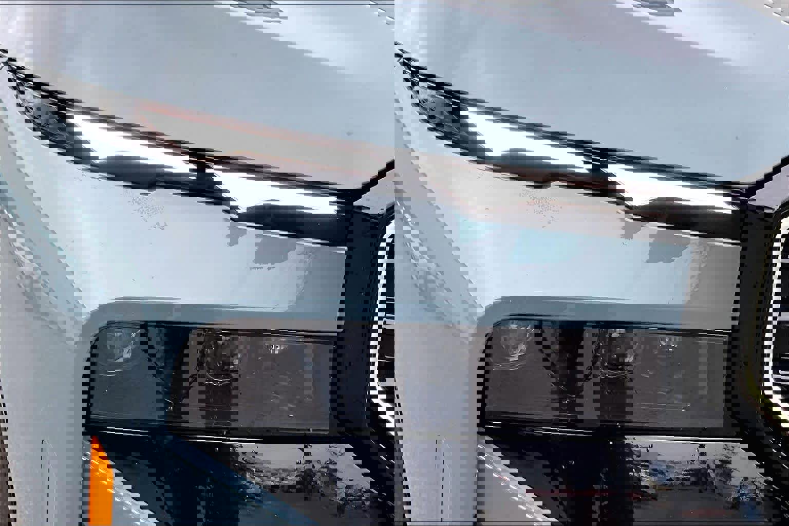 Used 2024 BMW XM w/ M Driver's Package image 30