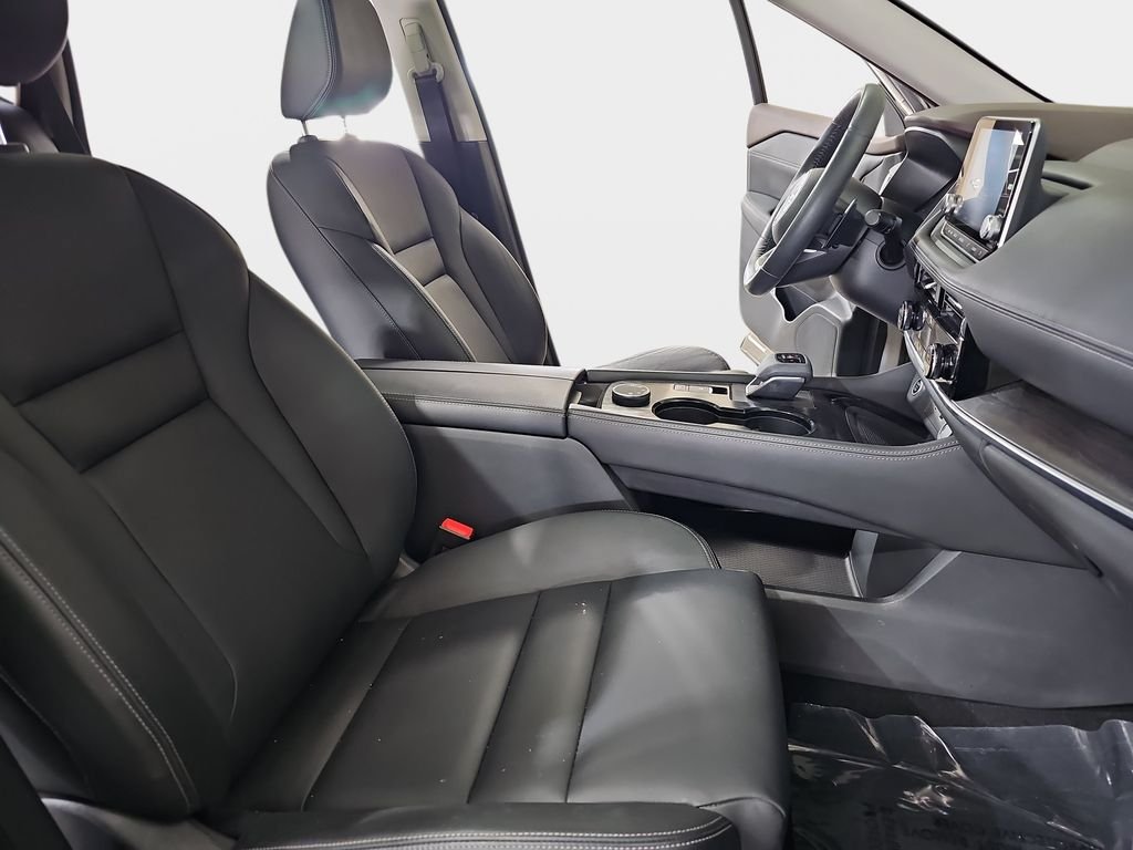 Used 2021 Nissan Rogue SL AWD/4WD image 12