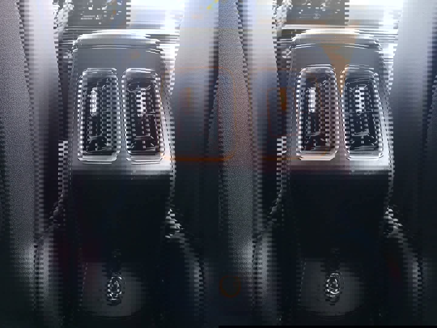 Used 2024 Kia Sorento S image 42