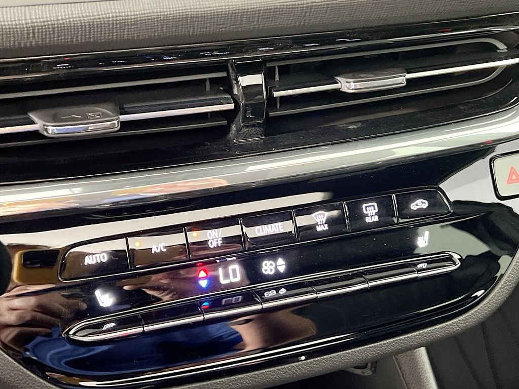 New 2025 Buick Envista Avenir image 12