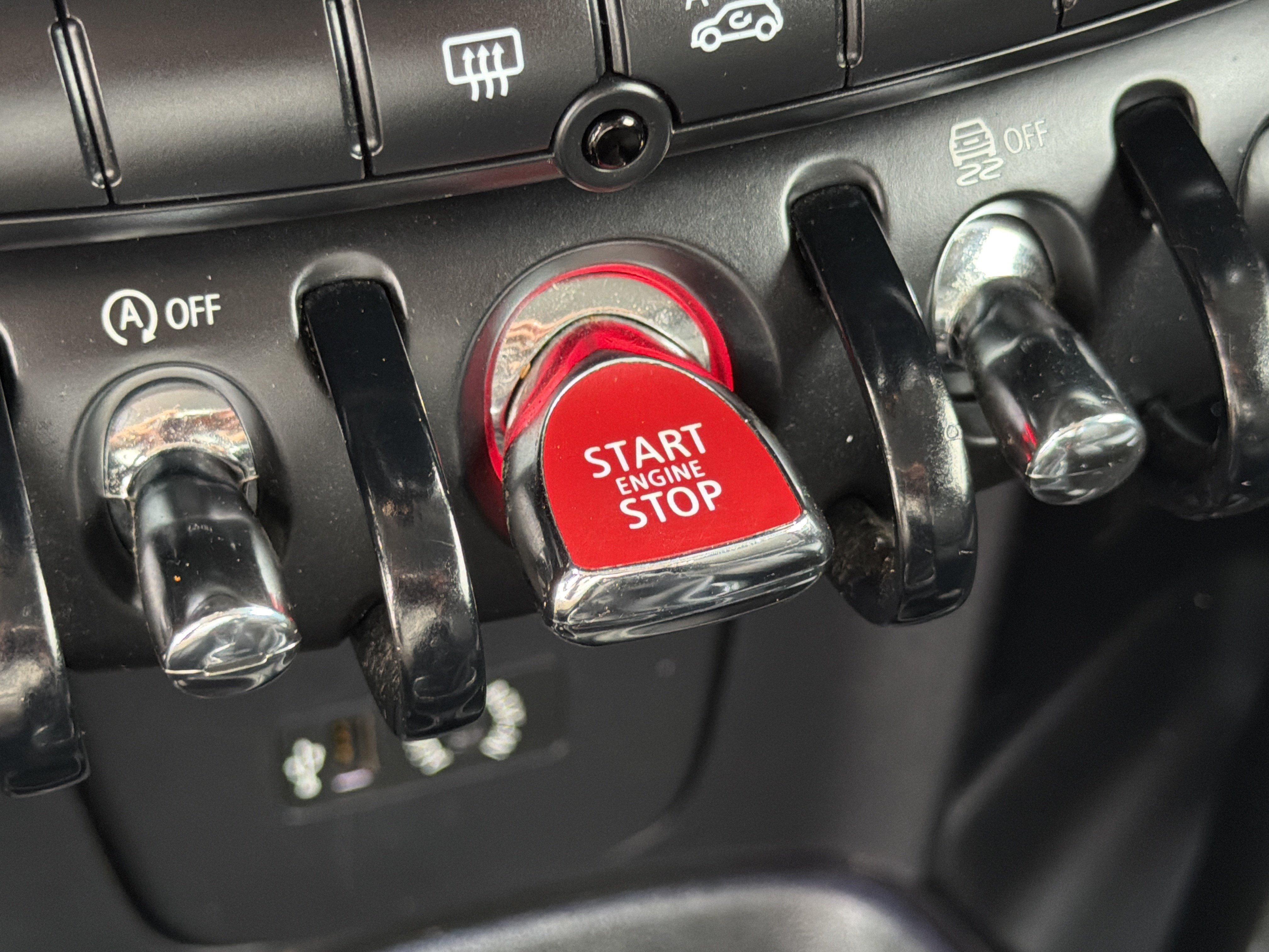 Used 2015 MINI Cooper S FWD image 26