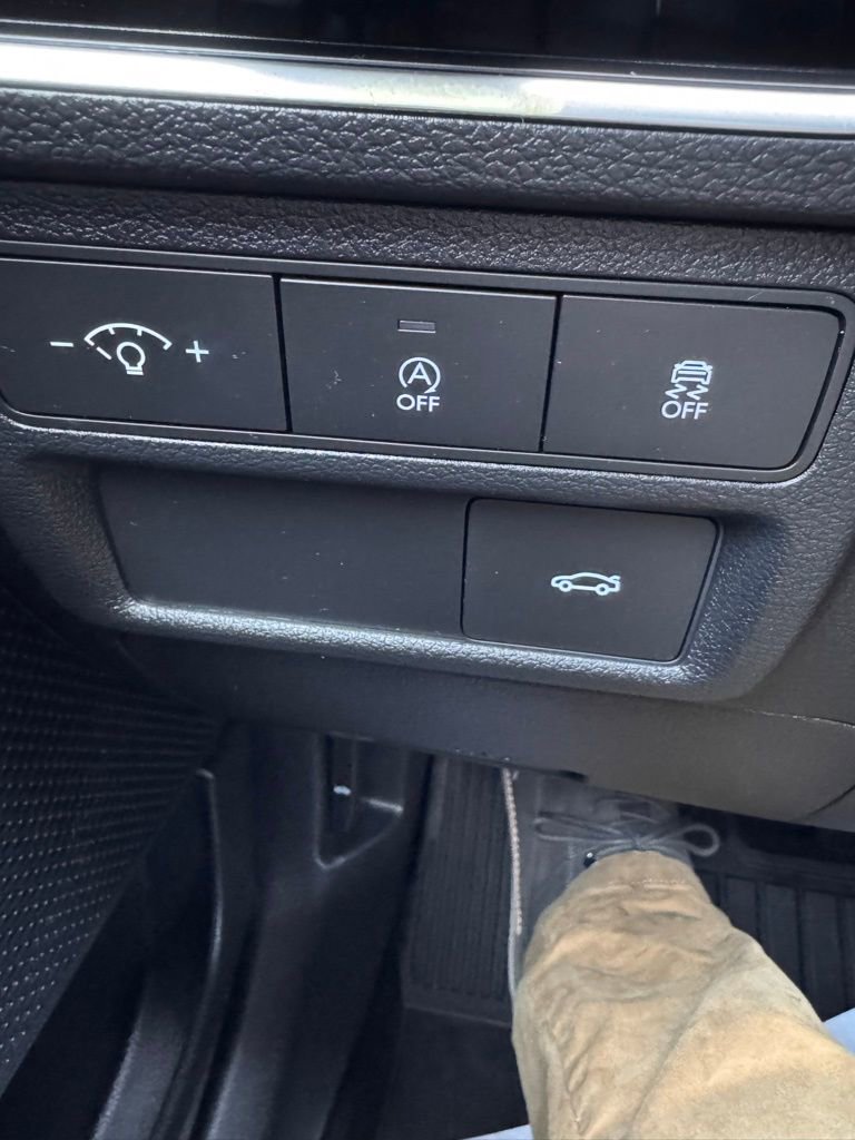 Used 2025 Hyundai Sonata SE image 22