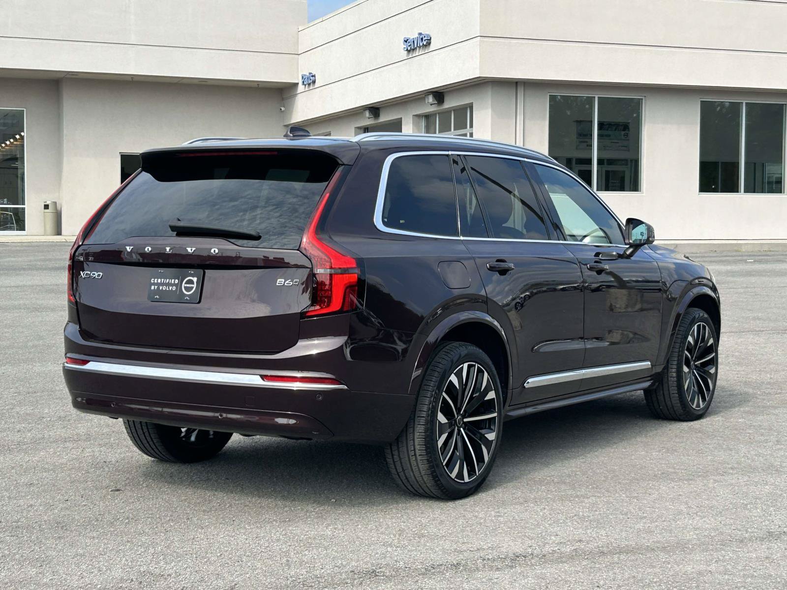 Certified 2025 Volvo XC90 B6 Core w/ Climate Package AWD/4WD image 7