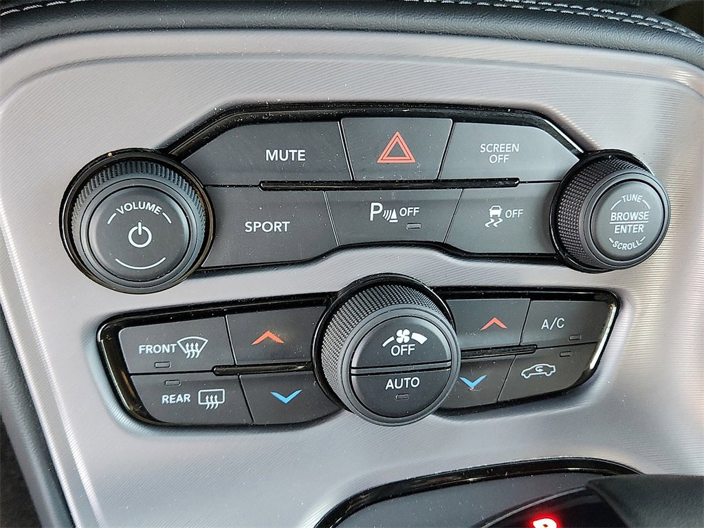 Used 2023 Dodge Challenger R/T w/ Blacktop Package image 17