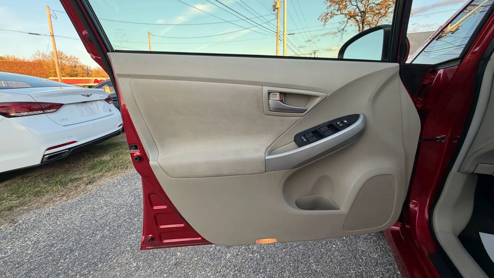 Used 2014 Toyota Prius Four image 11