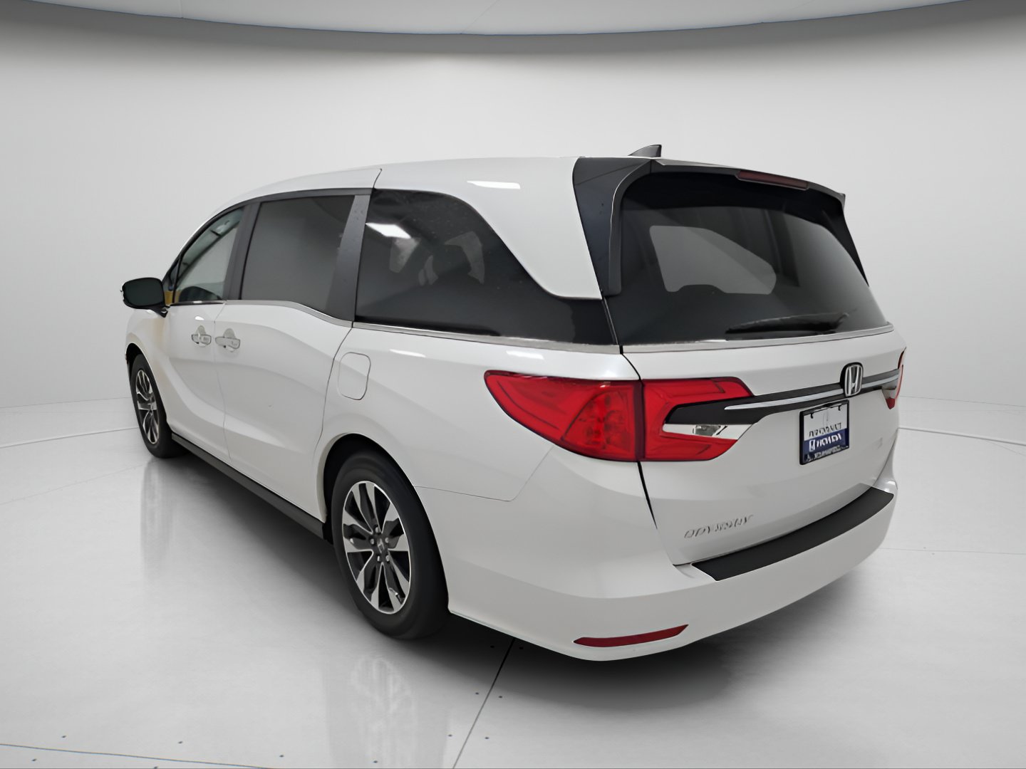 Certified 2024 Honda Odyssey EX-L image 5