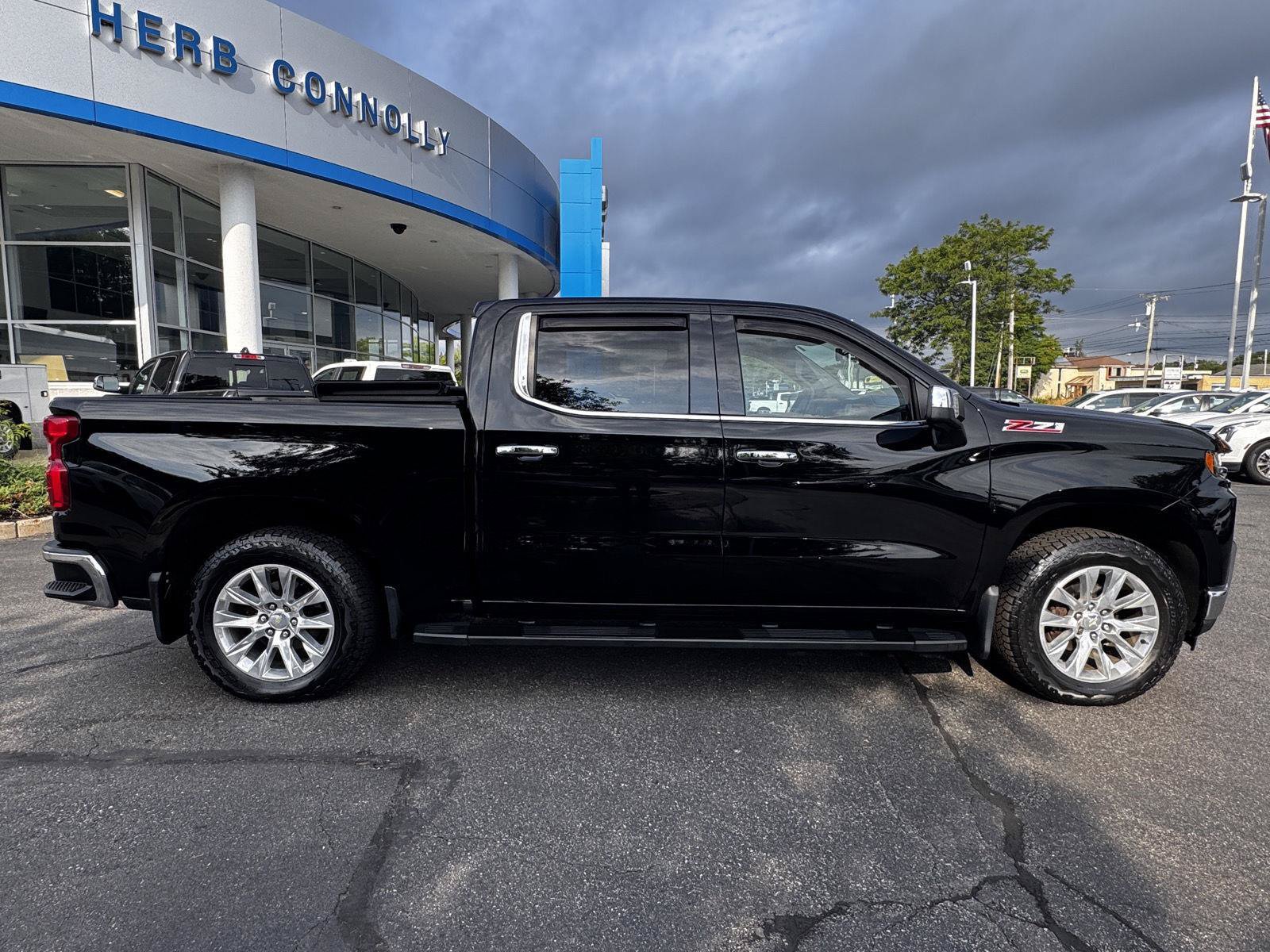Certified 2019 Chevrolet Silverado 1500 LTZ w/ LTZ Plus Package AWD/4WD image 8