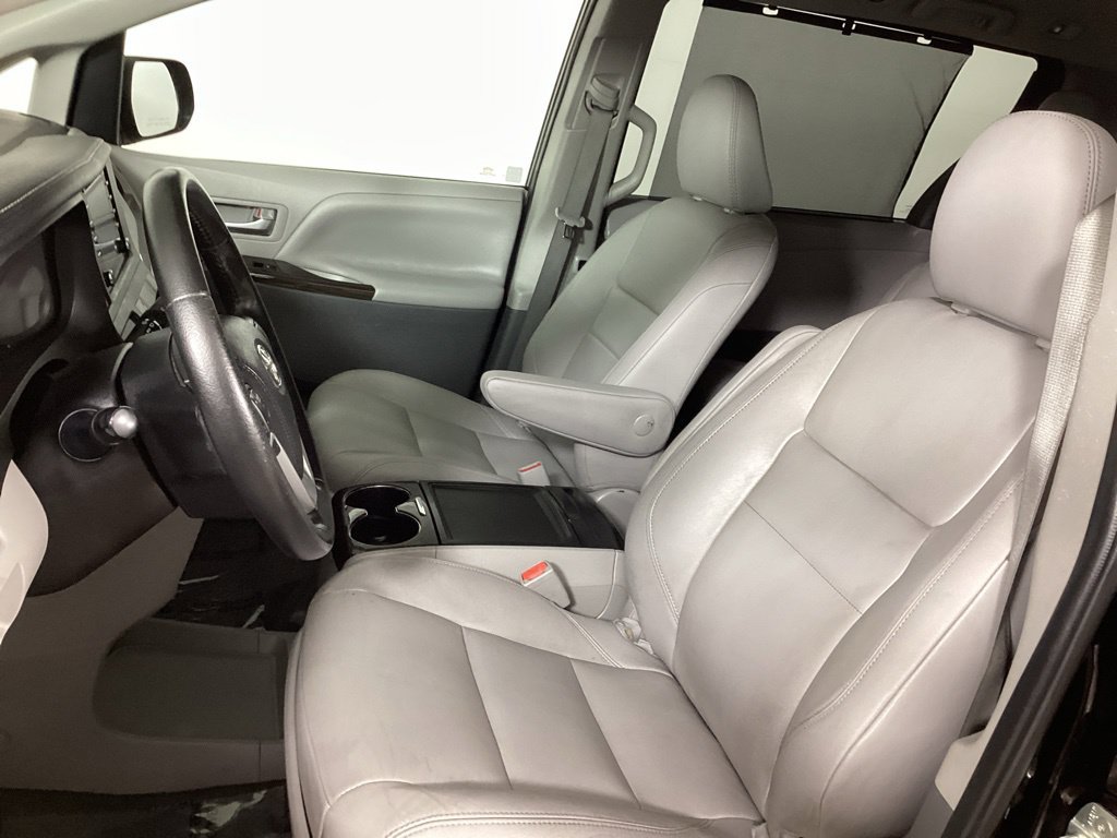 Used 2020 Toyota Sienna XLE FWD image 10