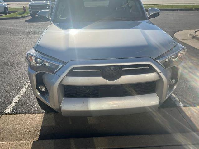 Used 2022 Toyota 4Runner SR5 Premium w/ Moonroof Package AWD/4WD image 5