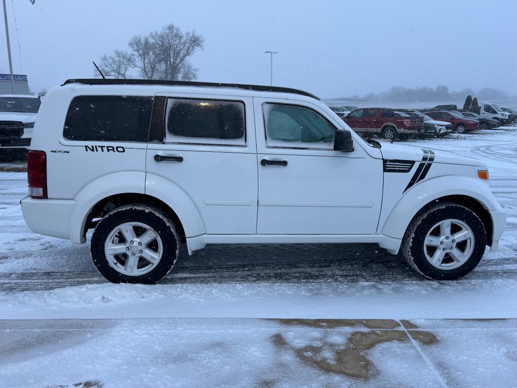 Used 2011 Dodge Nitro SXT image 28