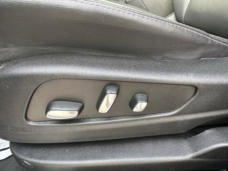 Certified 2025 Cadillac XT5 Premium Luxury image 17