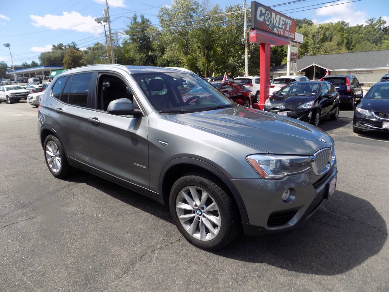 Used 2017 BMW X3 xDrive28i AWD/4WD image 1