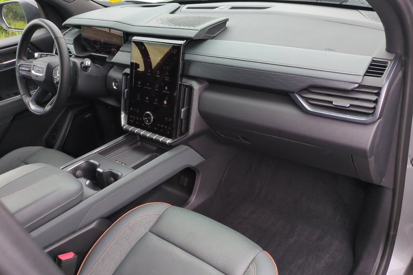 Used 2025 GMC Acadia AT4 w/ Luxury Package AWD/4WD image 18