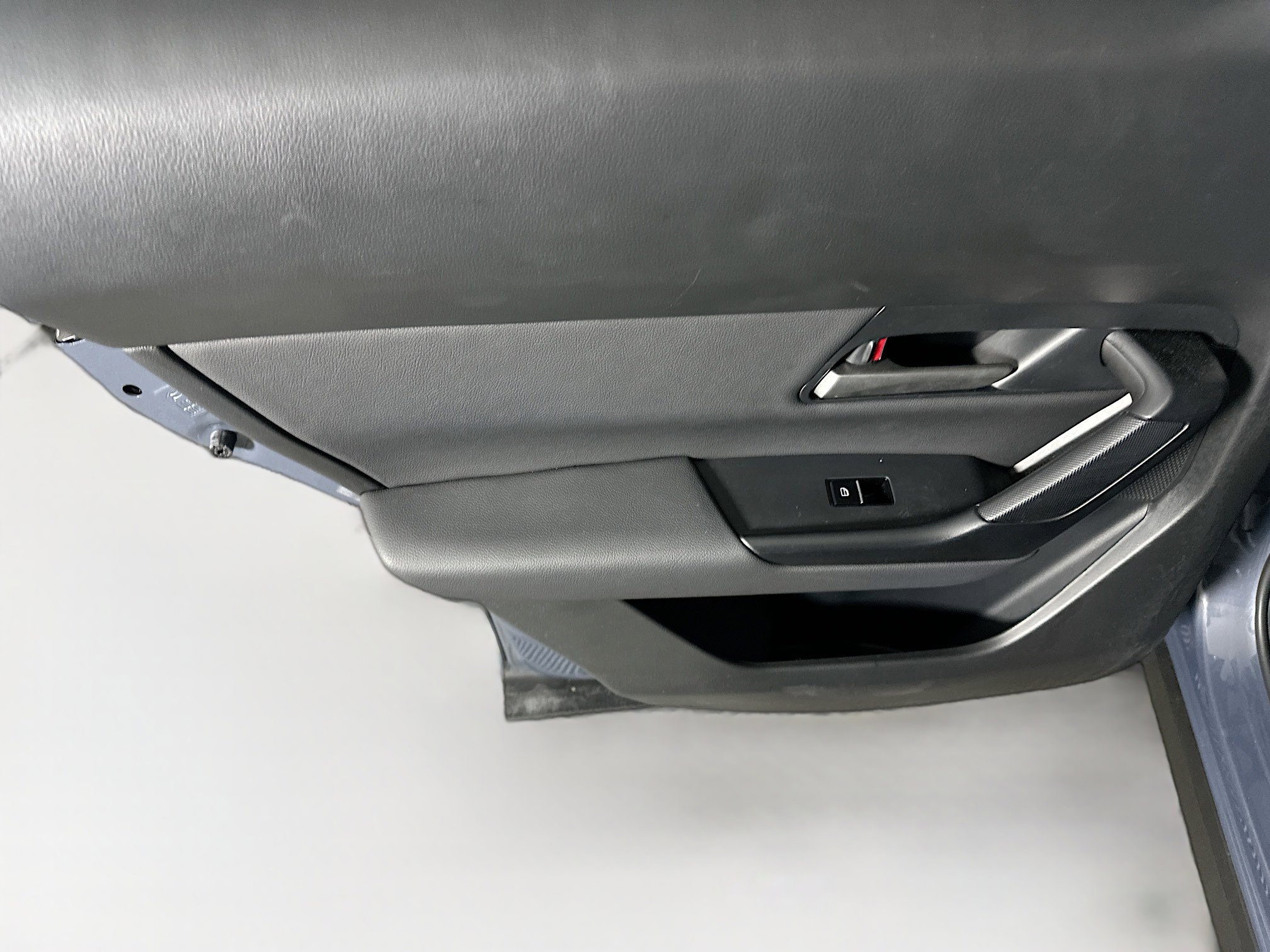 Used 2025 MAZDA CX-50 AWD 2.5 S w/ Premium Package image 26