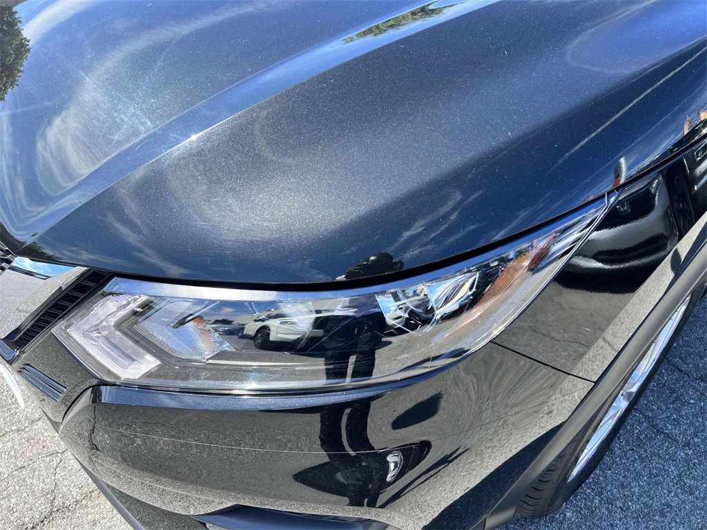 Used 2022 Nissan Rogue Sport SV w/ Technology Package image 9