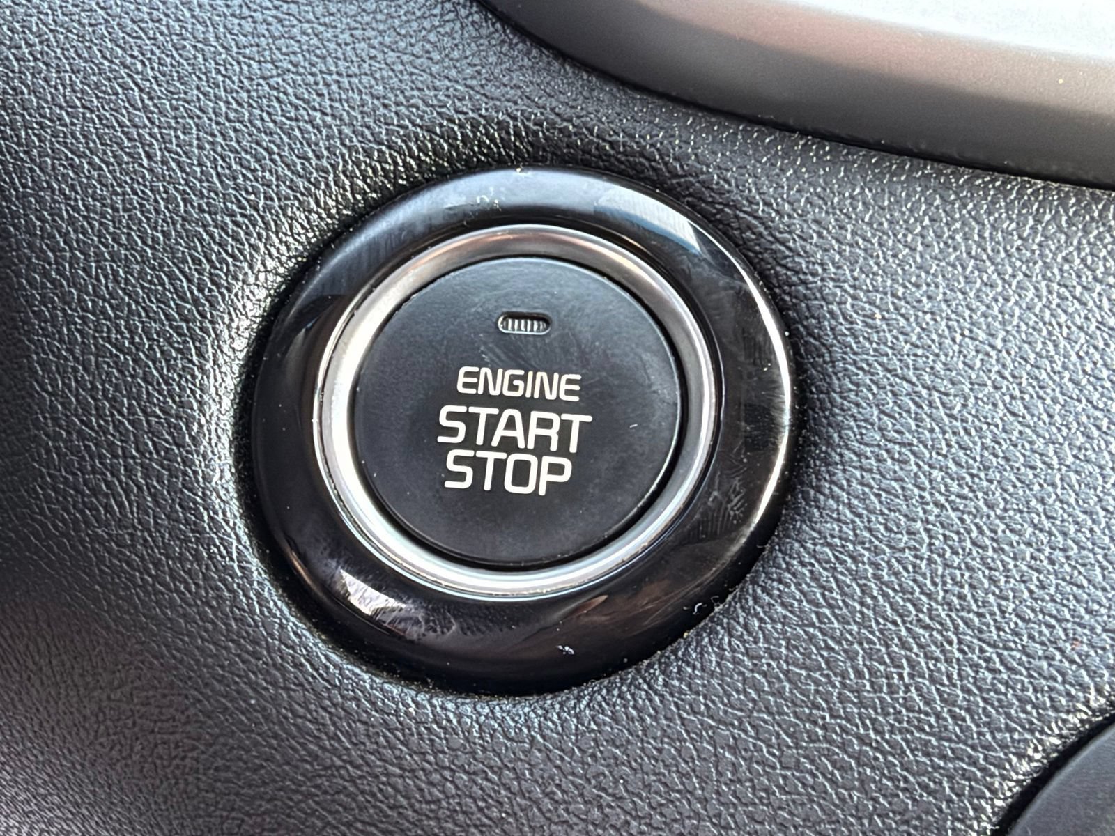 Used 2019 Kia Sorento SX FWD image 25