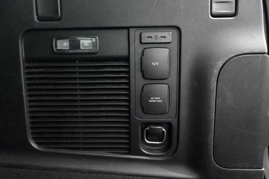 Used 2025 Ford Expedition Max Platinum AWD/4WD image 34