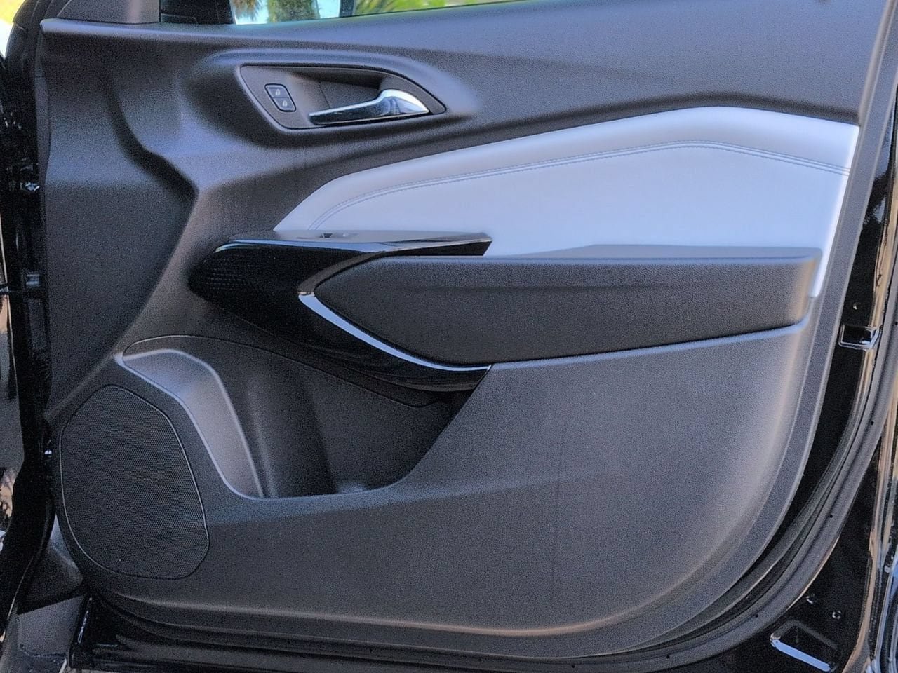 New 2026 Chevrolet Trax LT w/ Driver Confidence Package FWD image 20