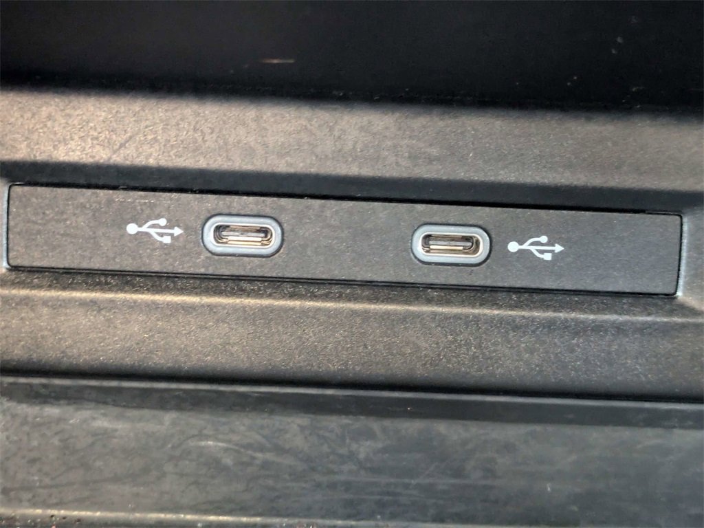 Used 2021 Volkswagen Tiguan SE image 27