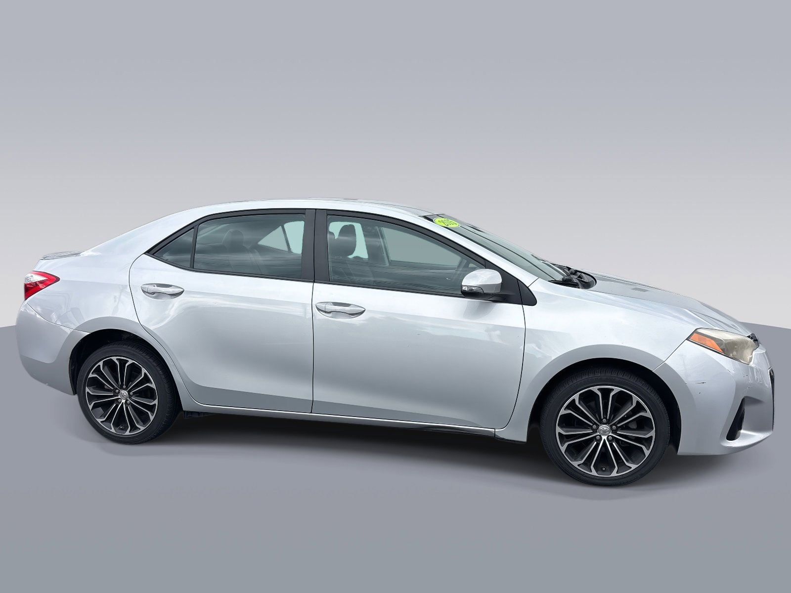 Used 2015 Toyota Corolla S Plus image 2