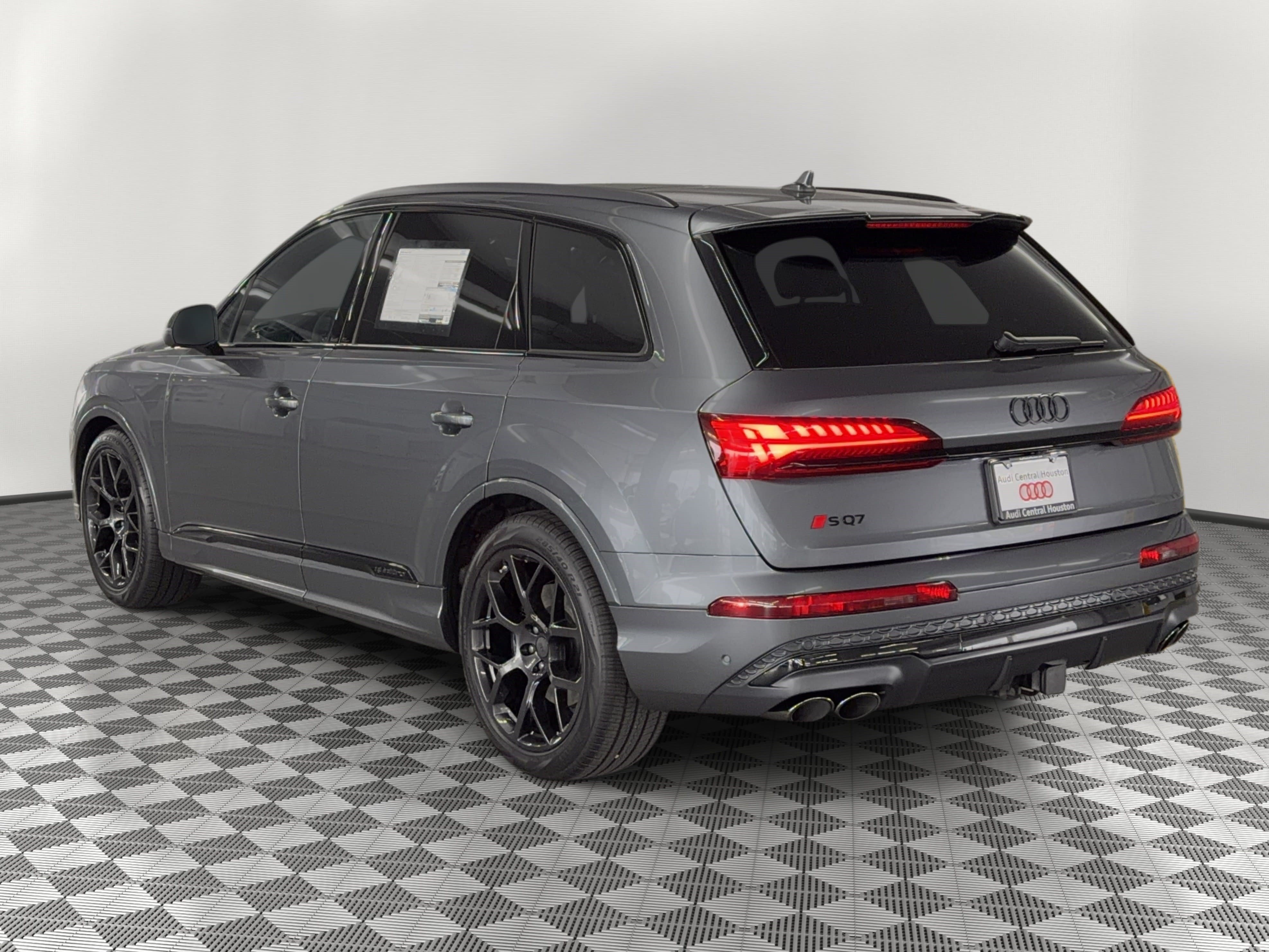 New 2026 Audi SQ7 Premium Plus AWD/4WD image 3