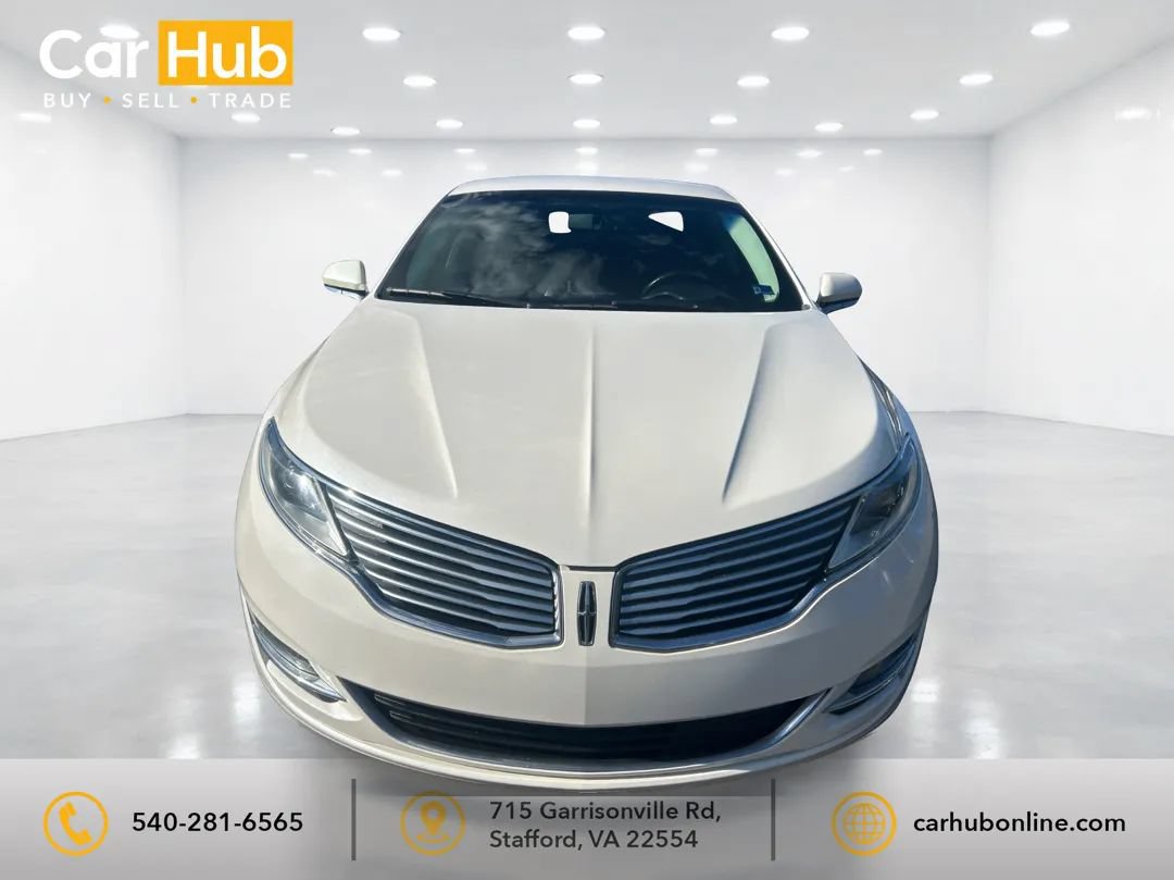 Used 2016 Lincoln MKZ FWD image 2