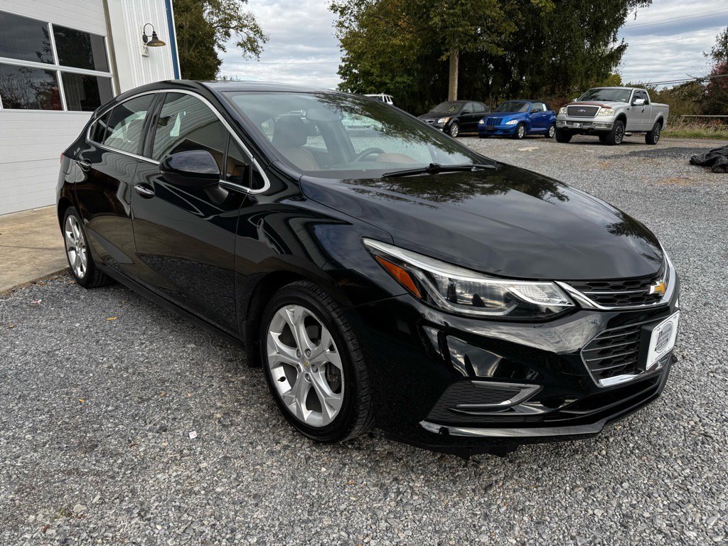 Used 2017 Chevrolet Cruze Premier image 3