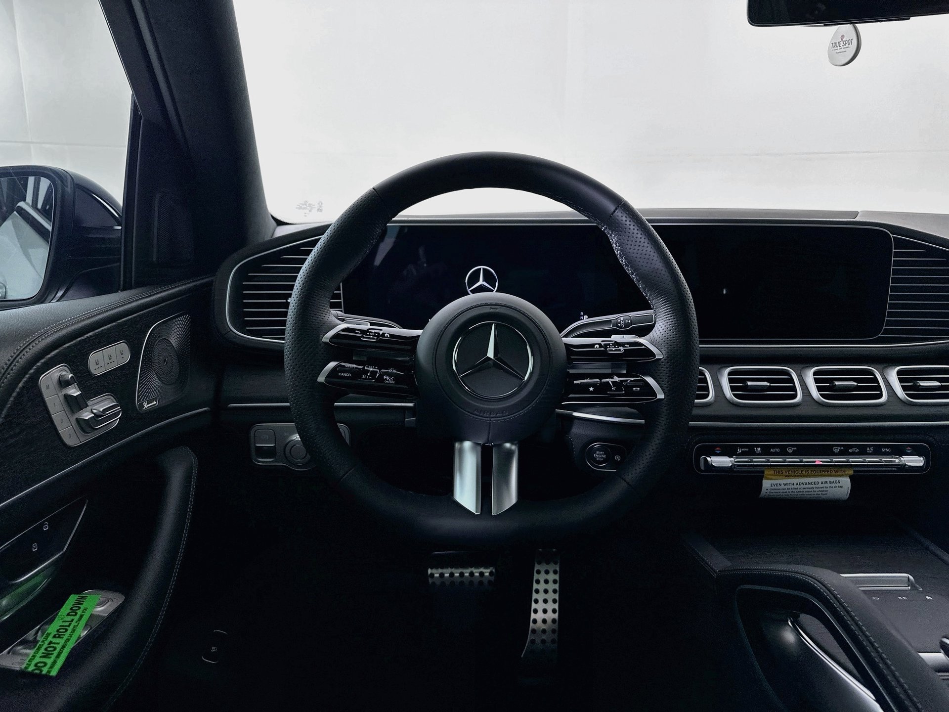 New 2026 Mercedes-Benz GLS 580 4MATIC image 25