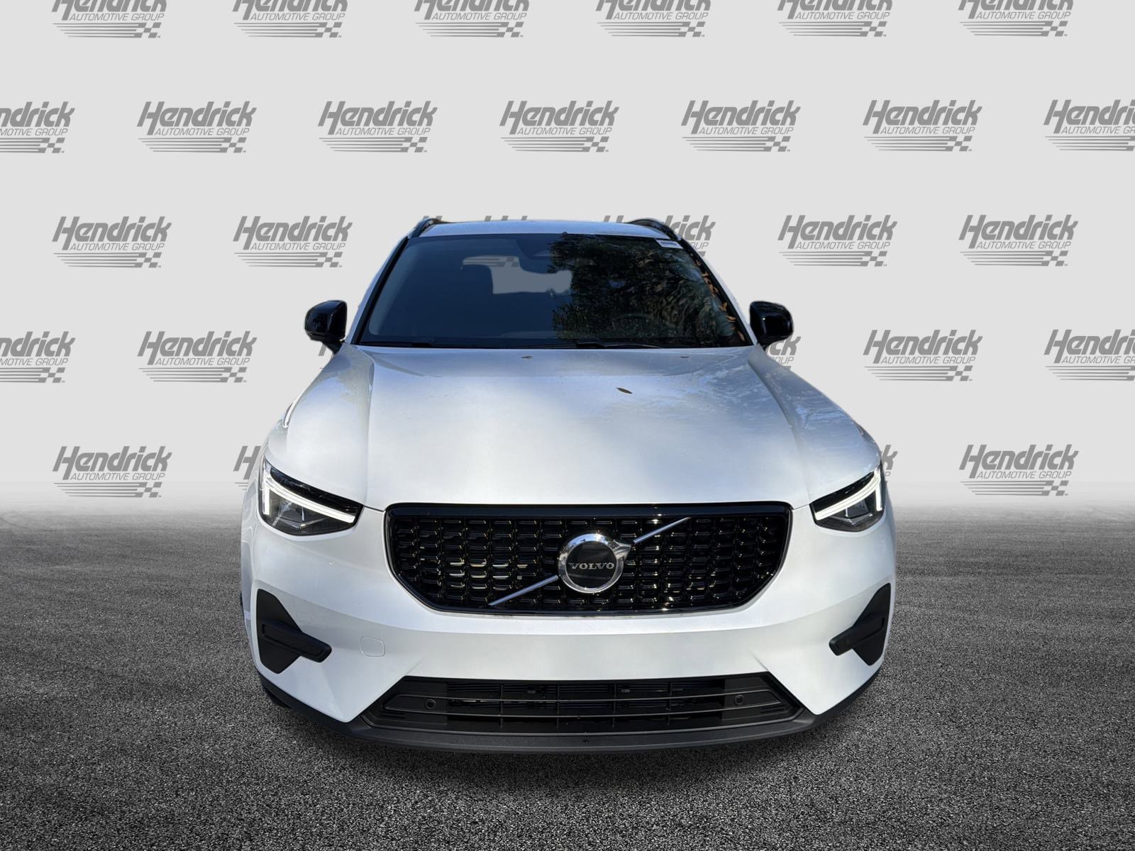 New 2026 Volvo XC40 B4 Core image 3