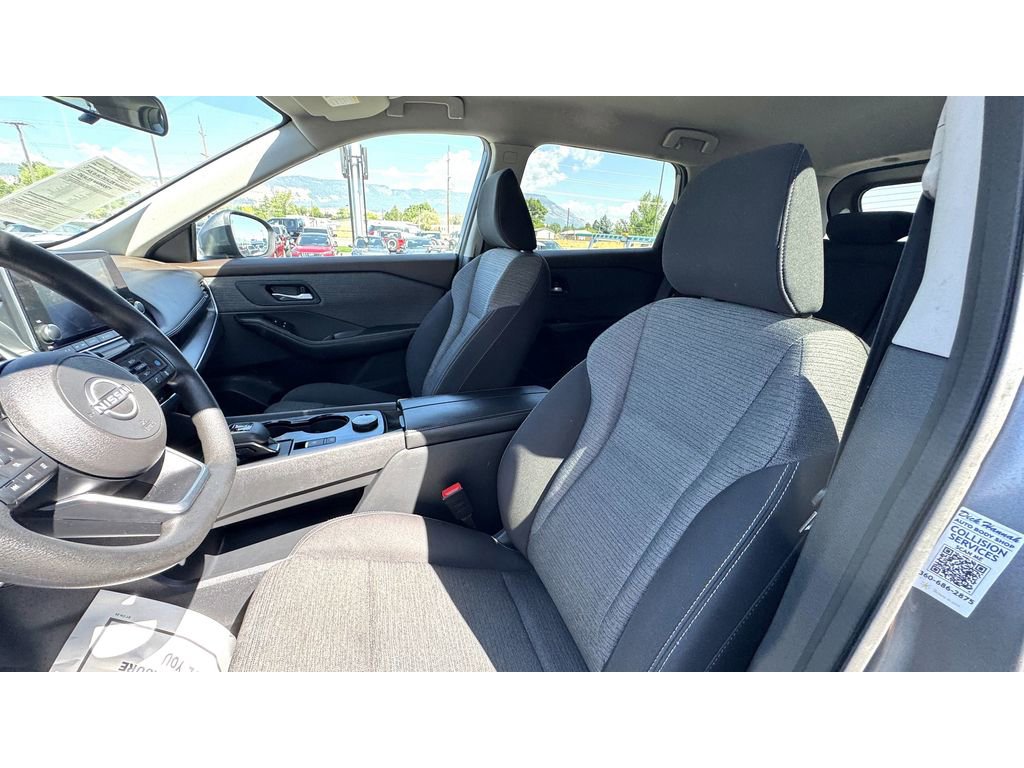 Used 2022 Nissan Rogue SV image 18