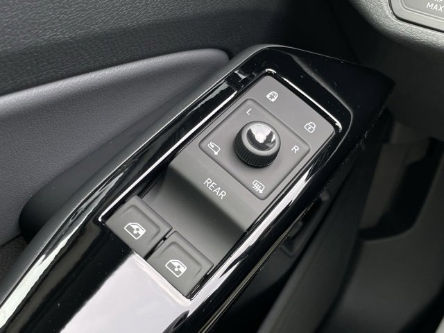 New 2025 Volkswagen ID.4 Pro S Plus image 19