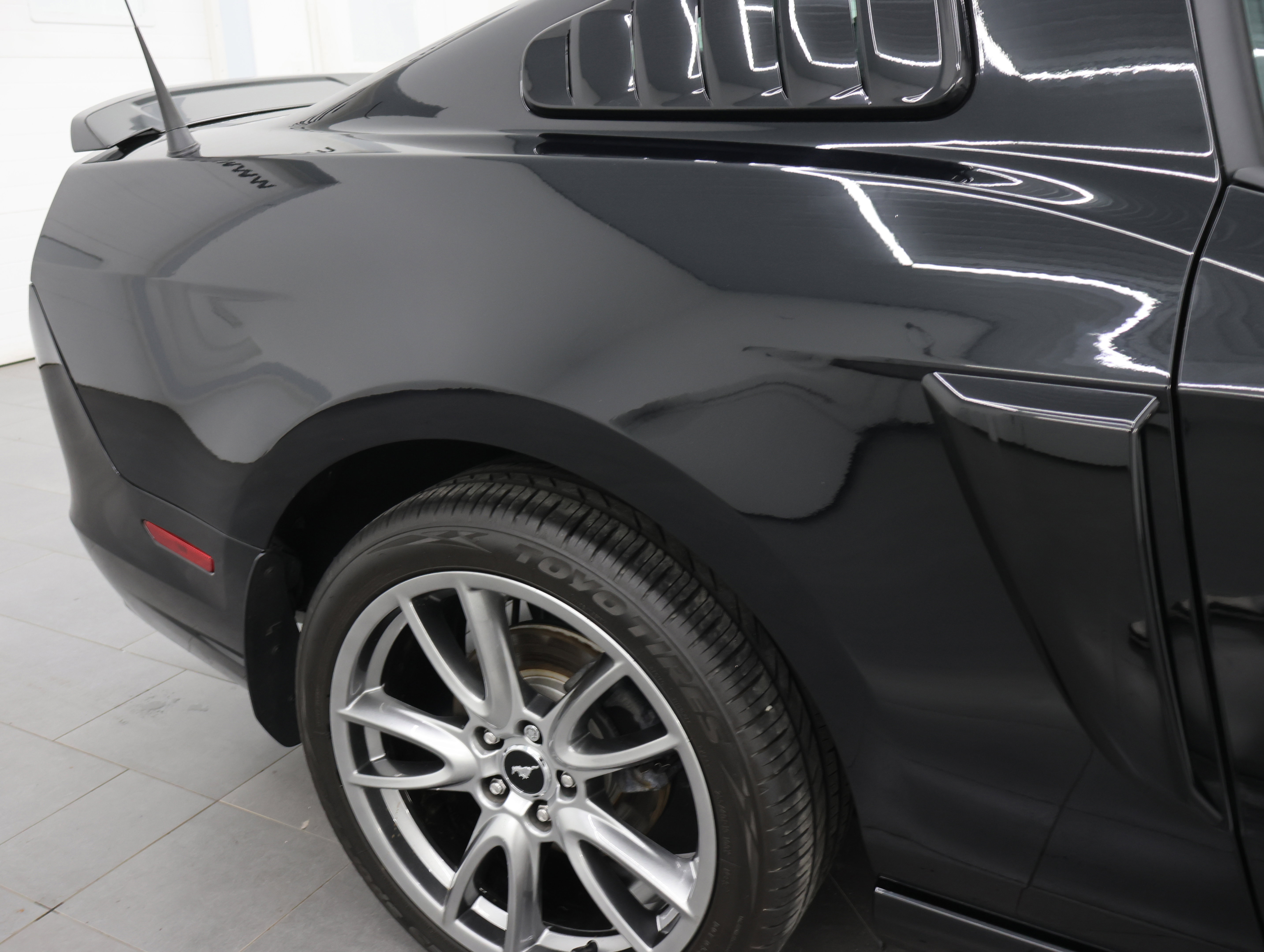Used 2014 Ford Mustang GT Premium w/ Brembo Brake Package RWD image 24
