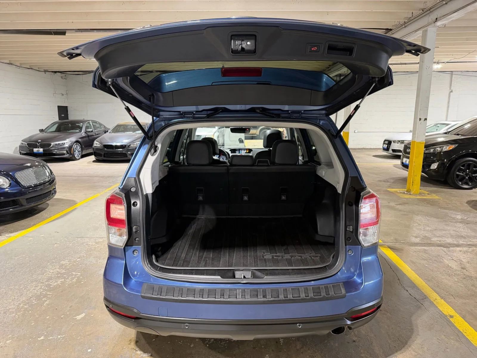 Used 2017 Subaru Forester 2.5i Touring AWD/4WD image 7