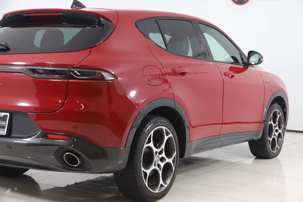 Used 2024 Alfa Romeo Tonale Veloce image 52