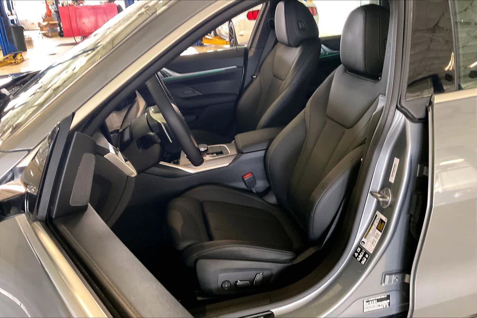 Used 2025 BMW 430i xDrive w/ Premium Package AWD/4WD image 7