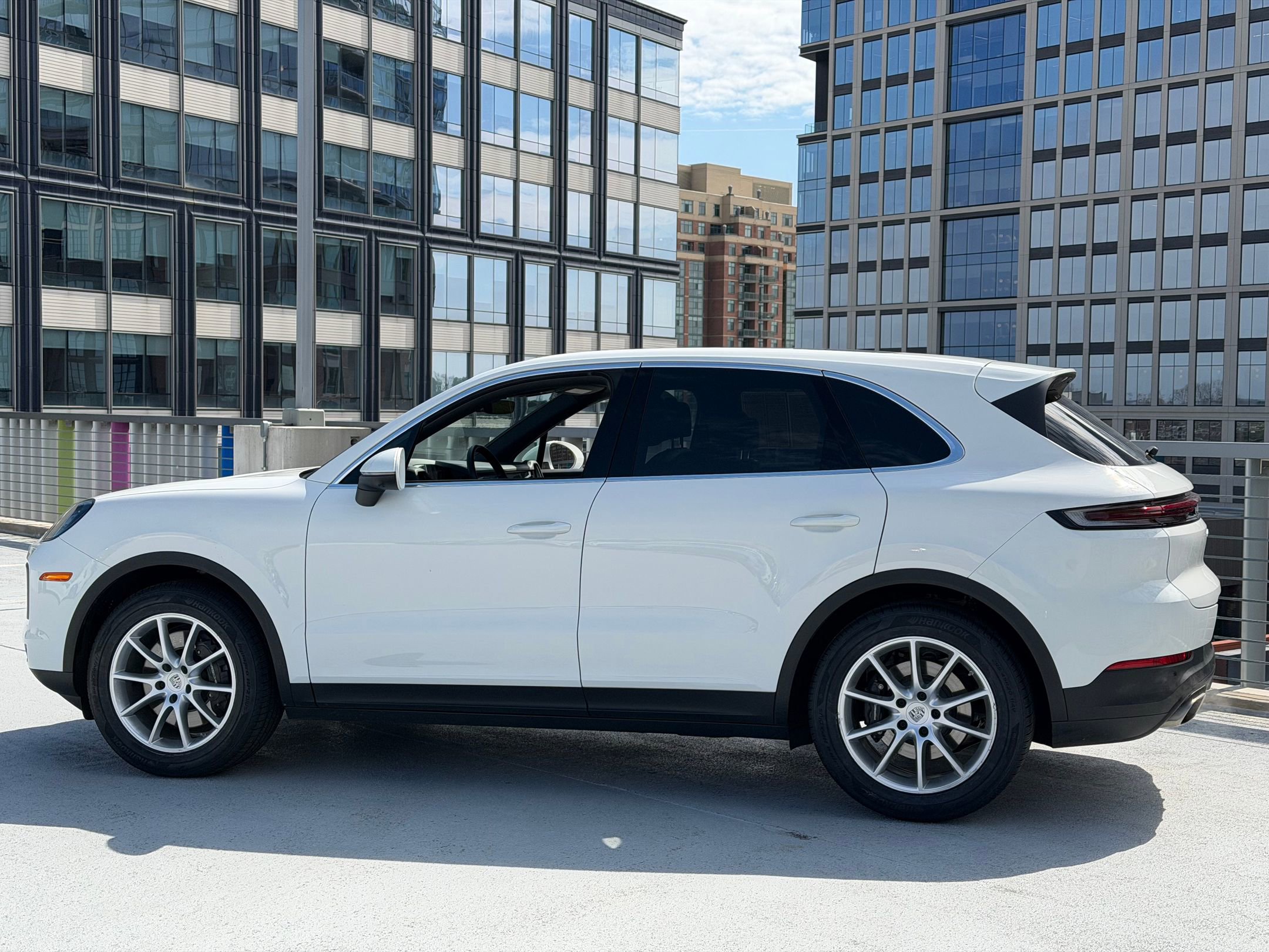 Certified 2024 Porsche Cayenne image 18