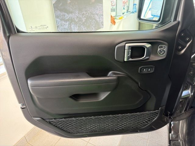 Used 2023 Jeep Wrangler Sport S AWD/4WD image 16