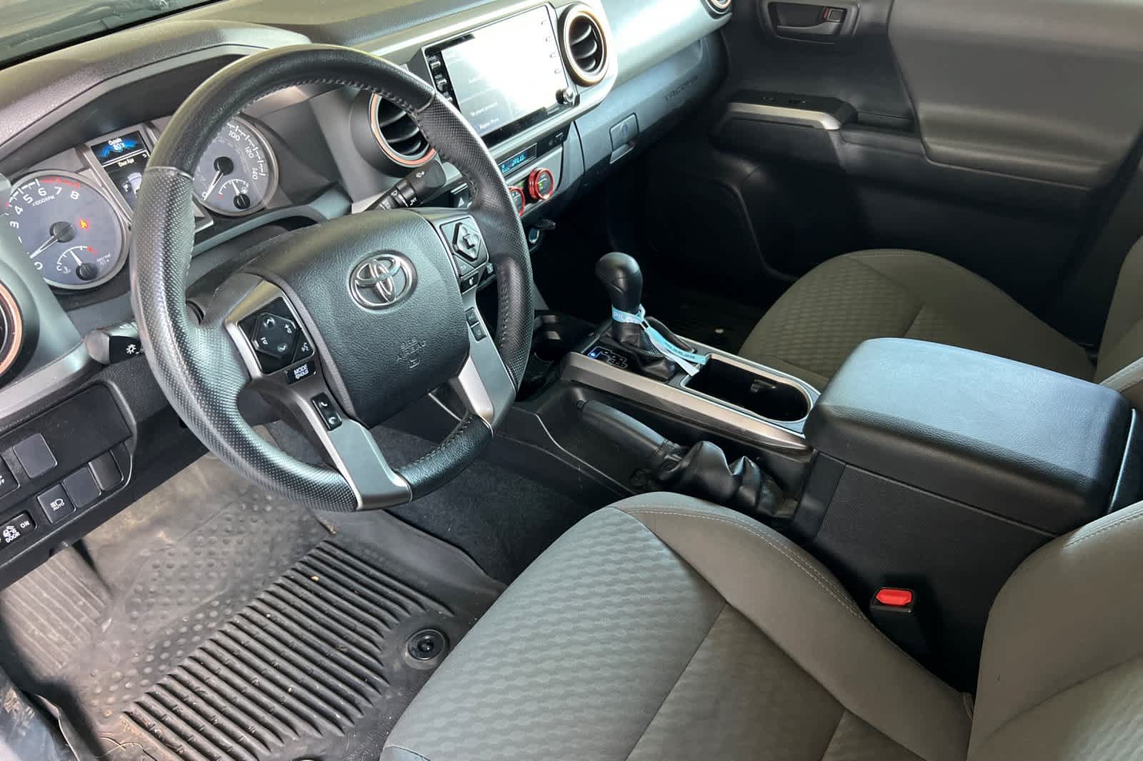 Used 2021 Toyota Tacoma SR5 w/ Technology Package AWD/4WD image 9