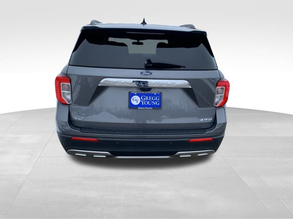 Used 2022 Ford Explorer XLT w/ Equipment Group 202A image 6