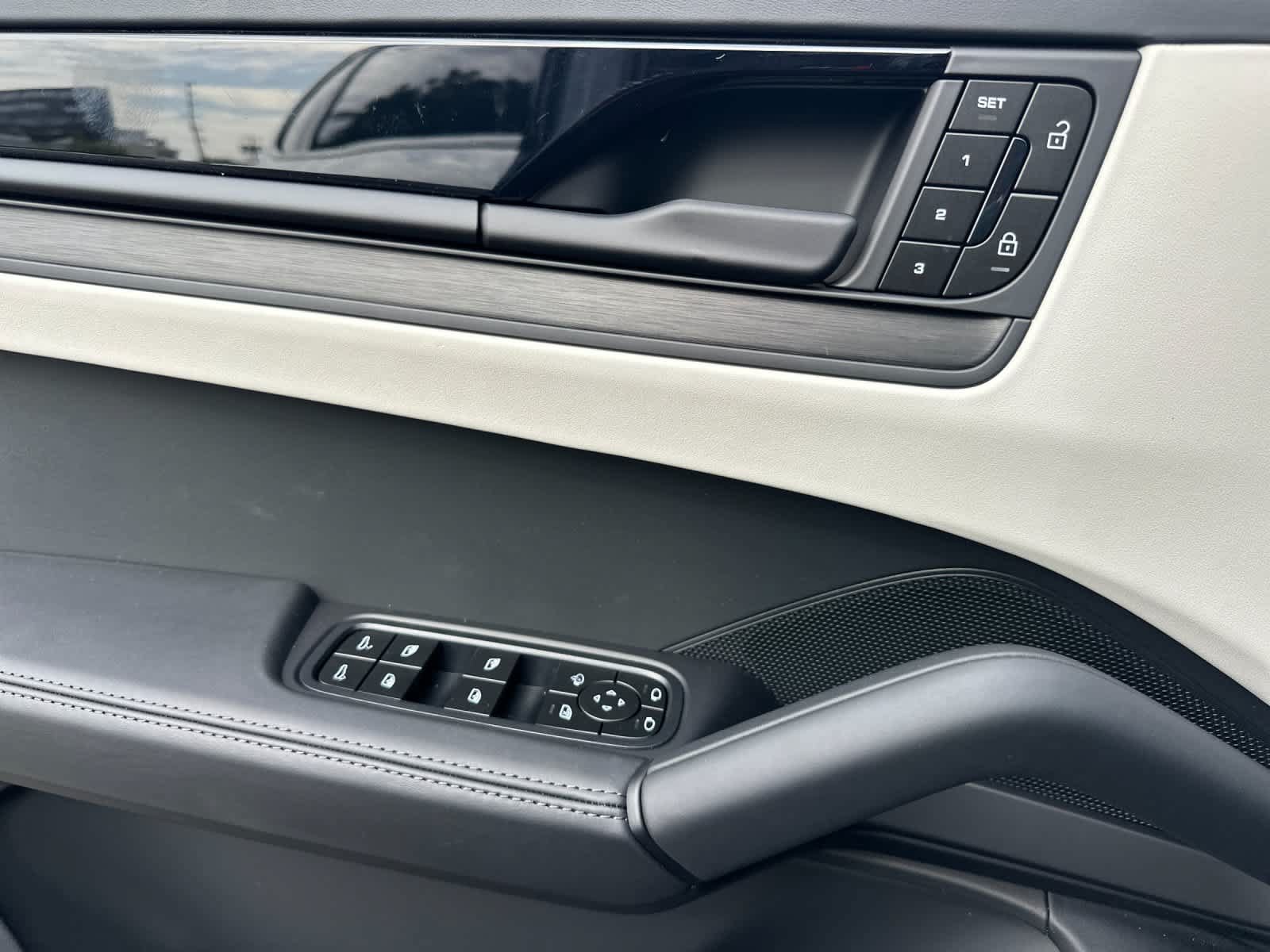 New 2026 Porsche Cayenne GTS AWD/4WD image 12