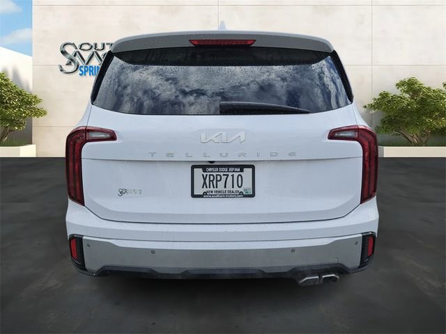 Used 2024 Kia Telluride S image 4