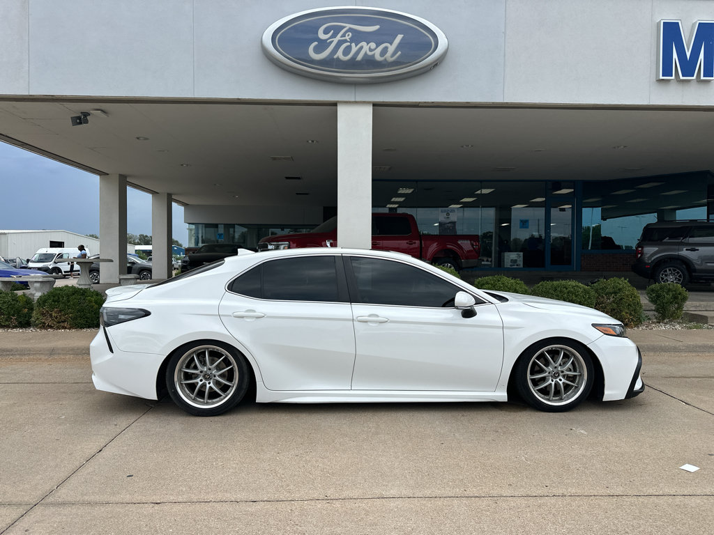 Used 2021 Toyota Camry SE AWD/4WD image 9