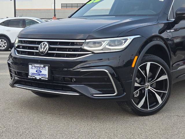 Used 2023 Volkswagen Tiguan SEL R-Line image 2