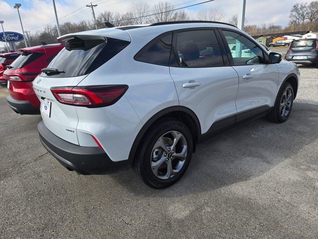 Used 2025 Ford Escape ST-Line Select w/ Tech Pack #2 image 4