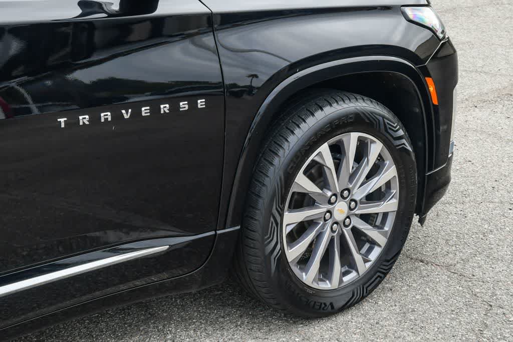 Used 2022 Chevrolet Traverse Premier FWD image 11