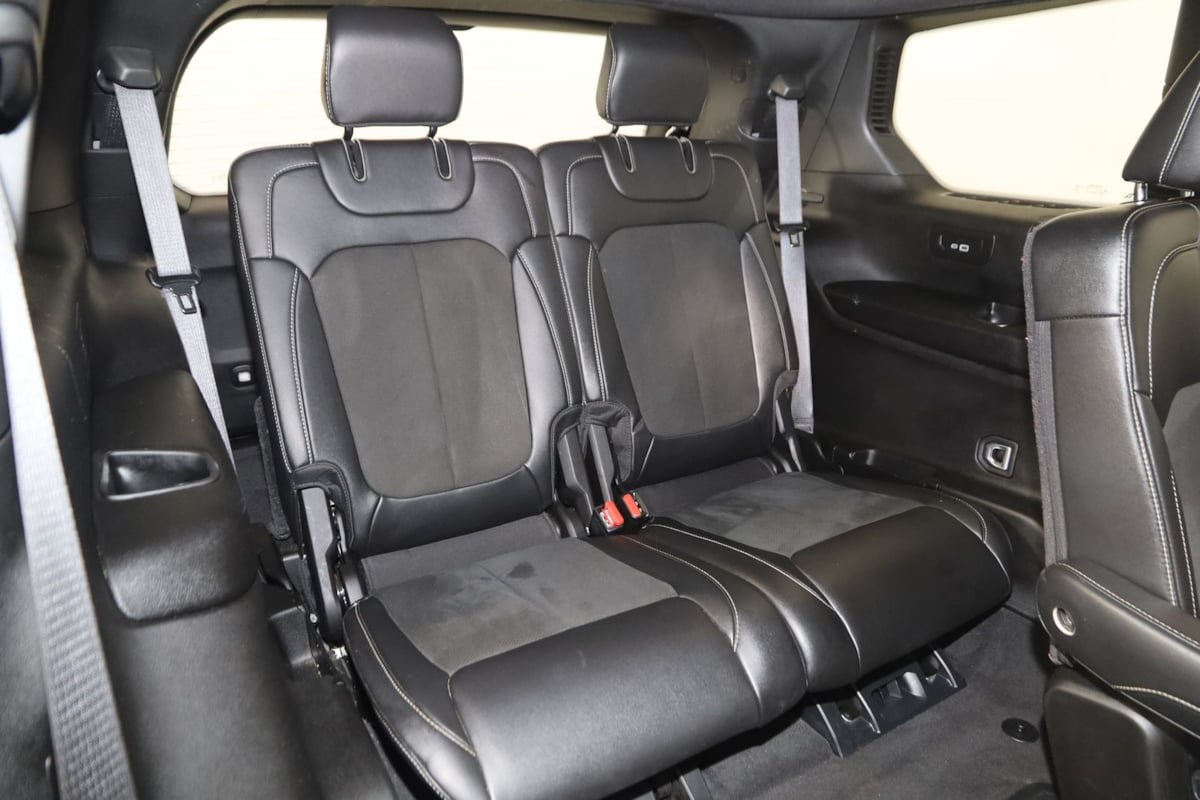 Used 2024 Jeep Grand Cherokee L Altitude AWD/4WD image 14