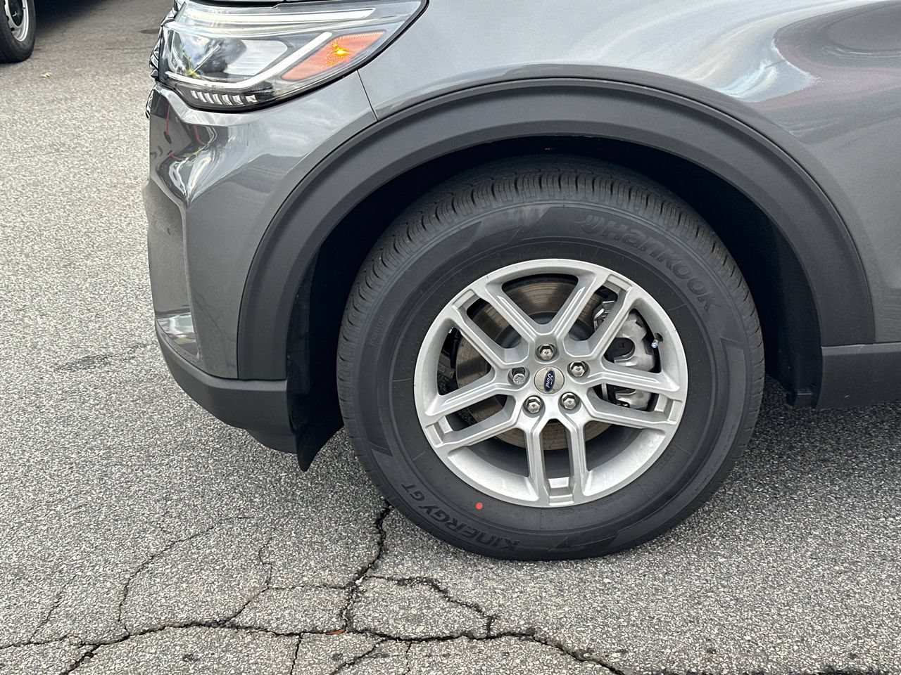 New 2026 Ford Explorer Active w/ Active Comfort Package RWD image 11