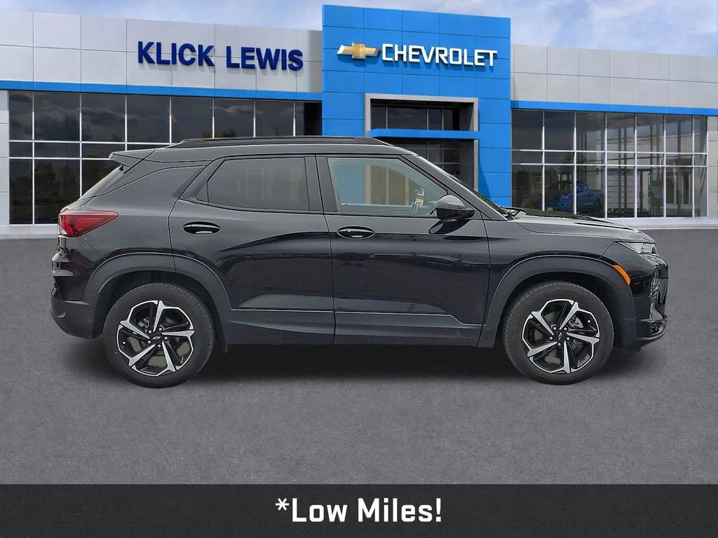 Used 2021 Chevrolet TrailBlazer RS w/ Technology Package image 9