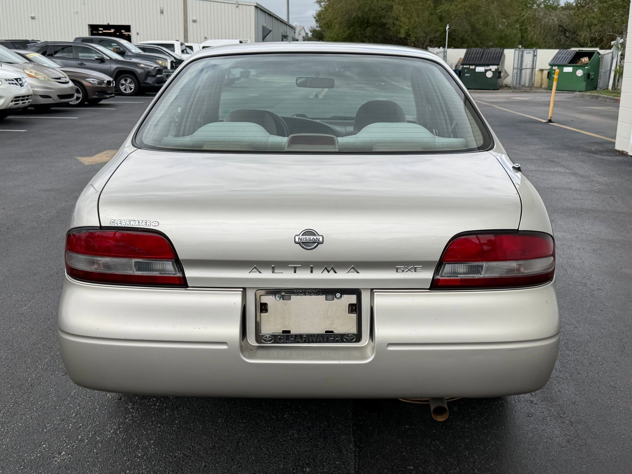 Used 1995 Nissan Altima SE image 9